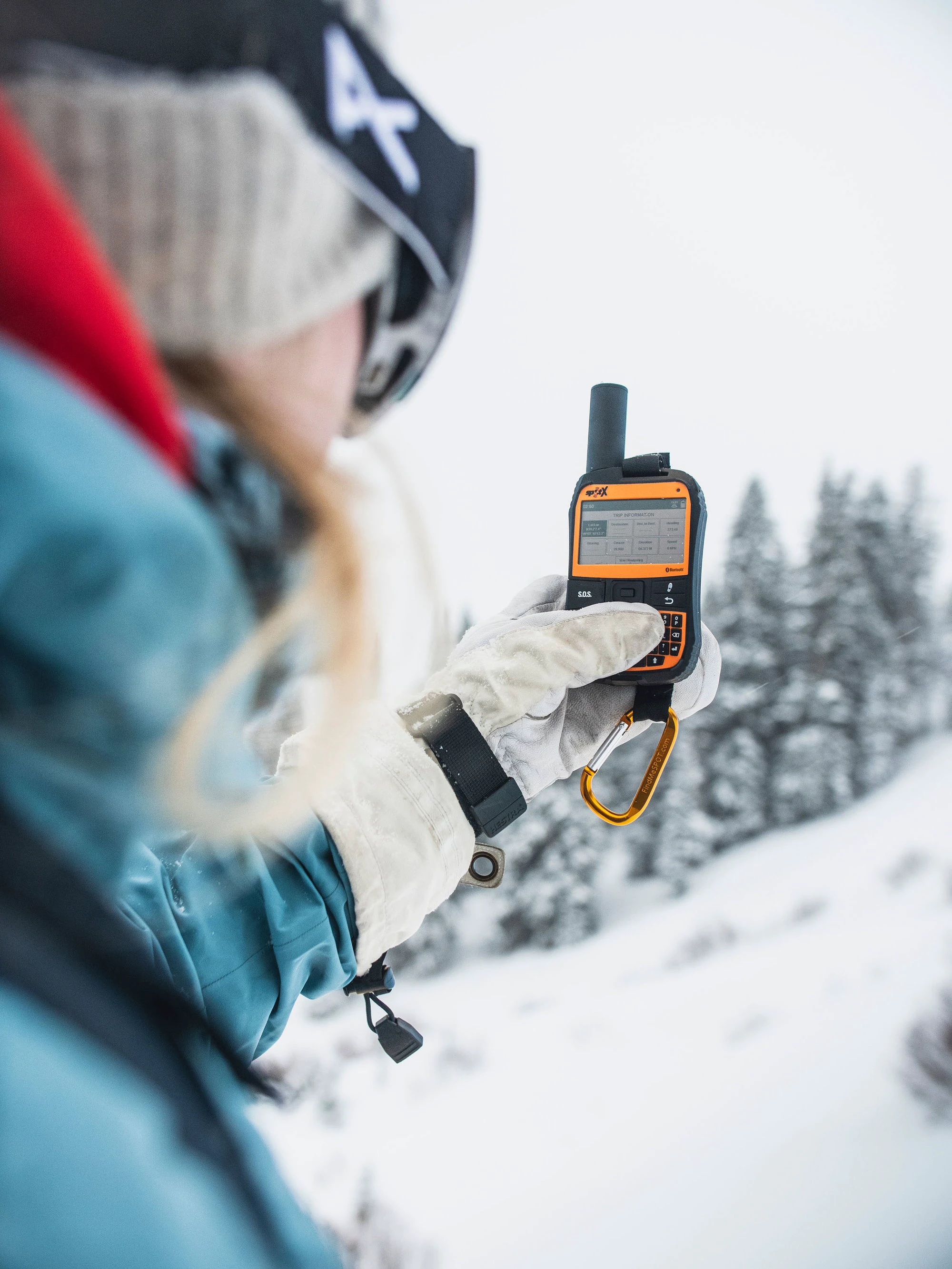 4. Spot X - dispozitiv comunicare prin satelit (cu bluetooth)