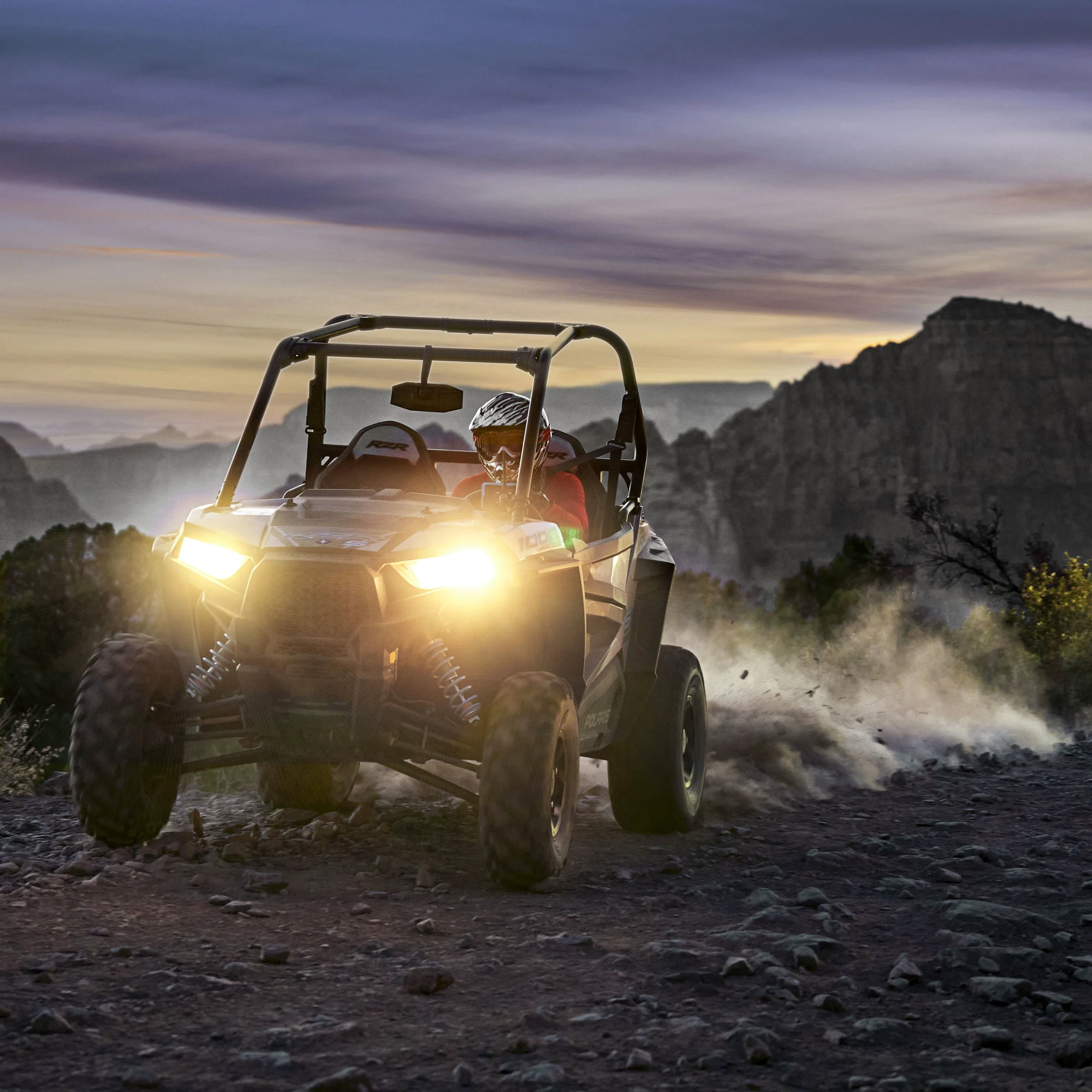 11. Garmin Tread GPS off-road pentru motorsport 5.5"