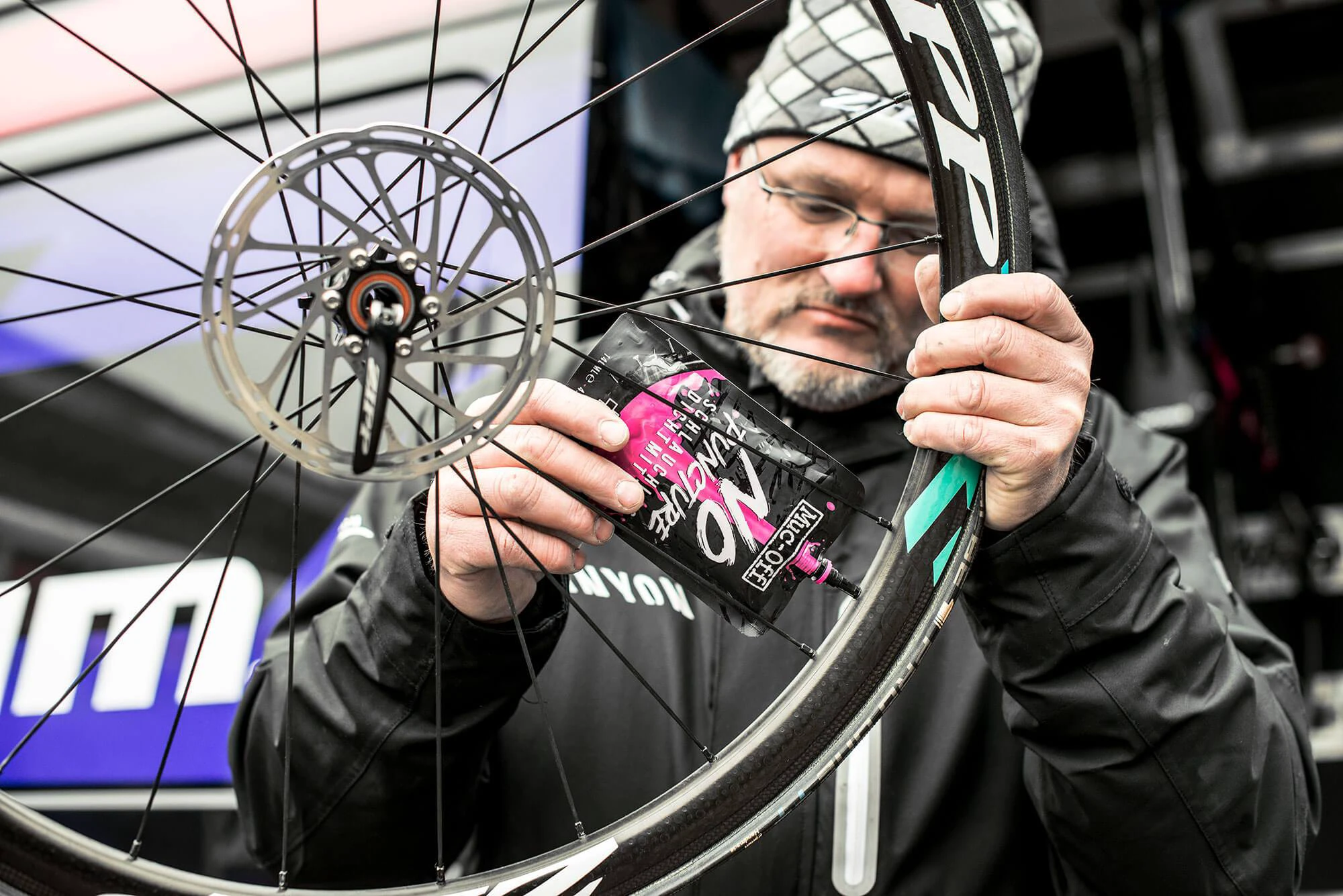 8. Muc-Off - solutie antipana - Tubeless Sealant No Puncture - 5L