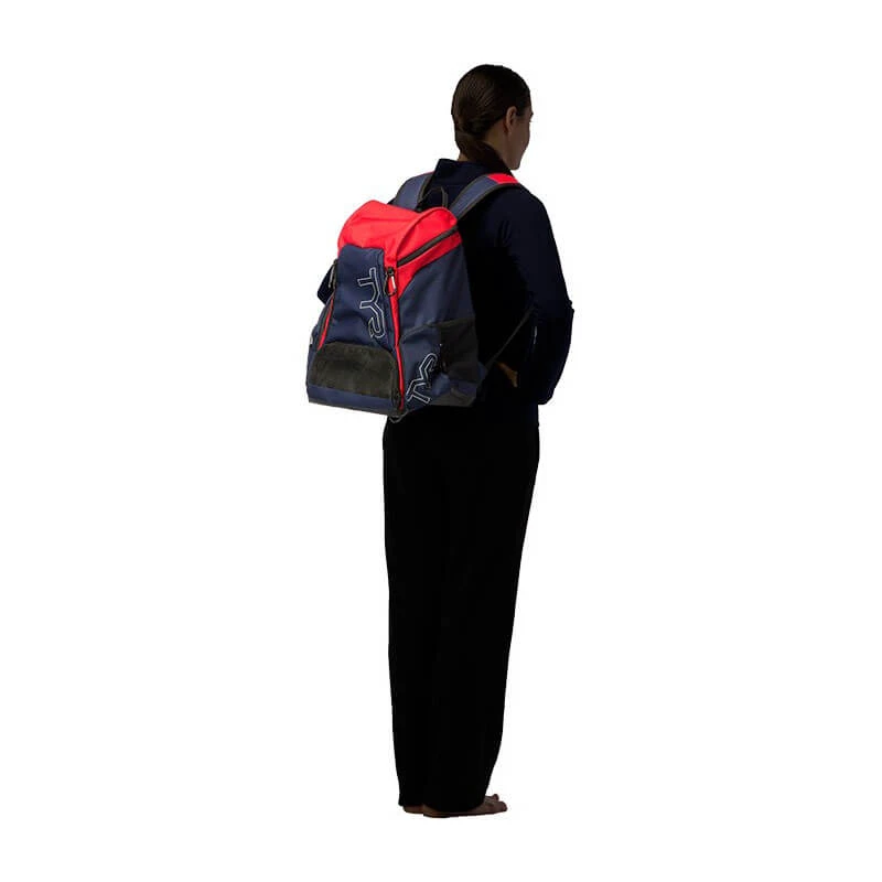 3. TYR Rucsac Alliance 30L rosu-negru