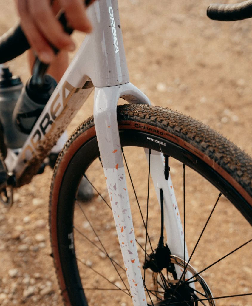 11. Orbea Terra M20iTEAM - bicicleta gravel - alb Ivory White-Spicy Lime (Gloss) - 2024