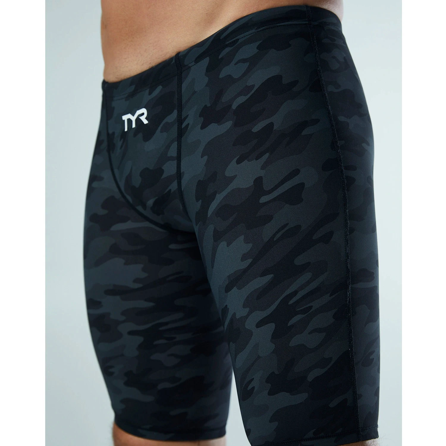 8. TYR - Jammeri tehnici inot barbati Thresher - negru gri camuflaj