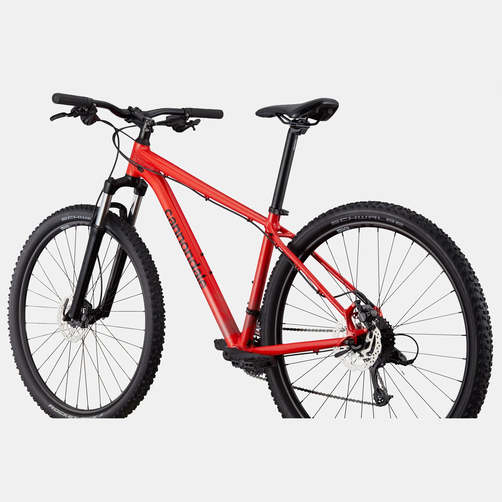 4. Cannondale Trail 7 bicicleta MTB hardtail - rosie