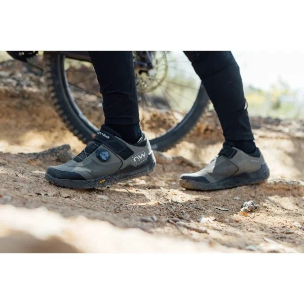 5. Northwave - pantofi ciclism MTB AM - Overland Plus - Dark Green