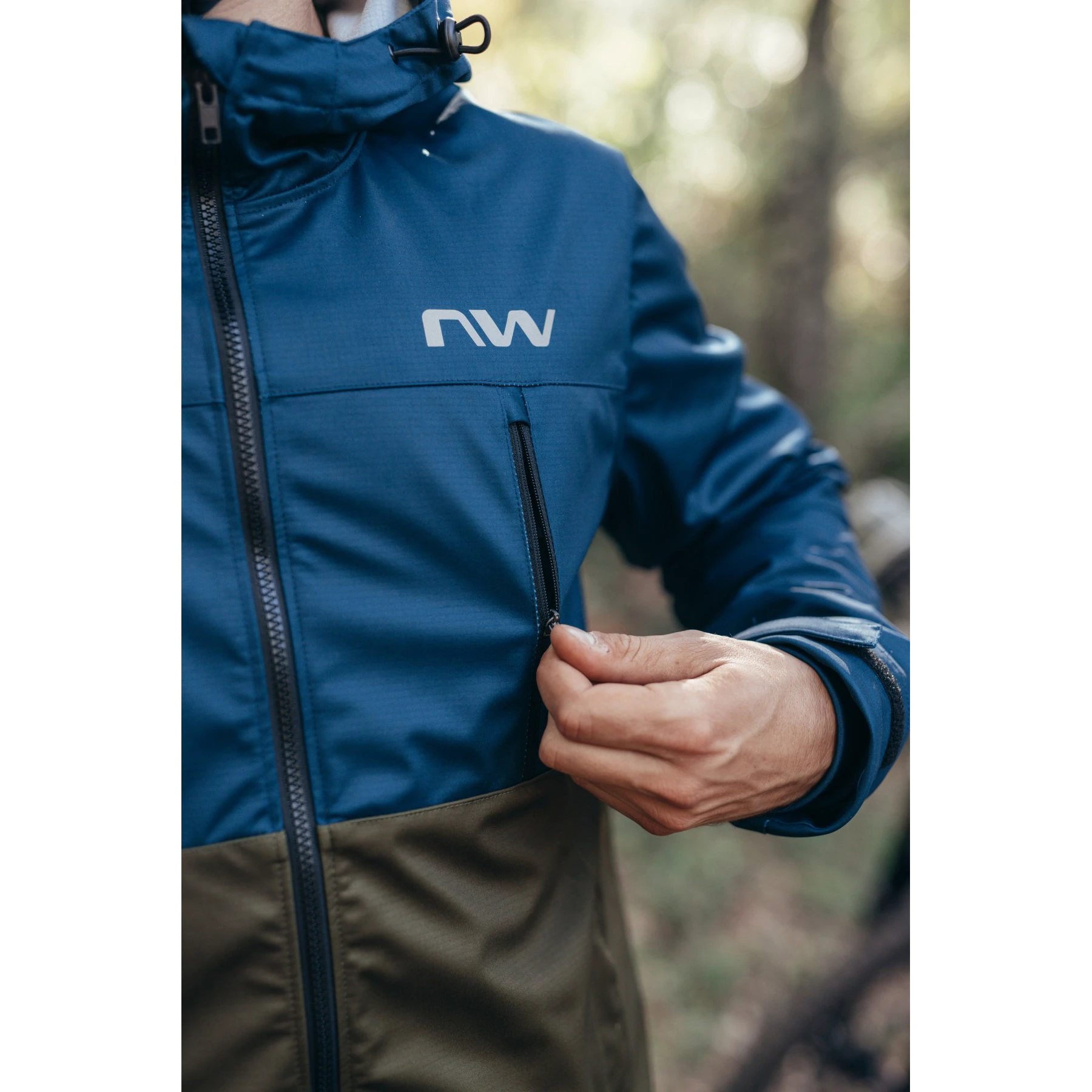 4. Northwave - jacheta ciclism iarna pentru barbati All mountain Easy Out Softshell - albastru verde army