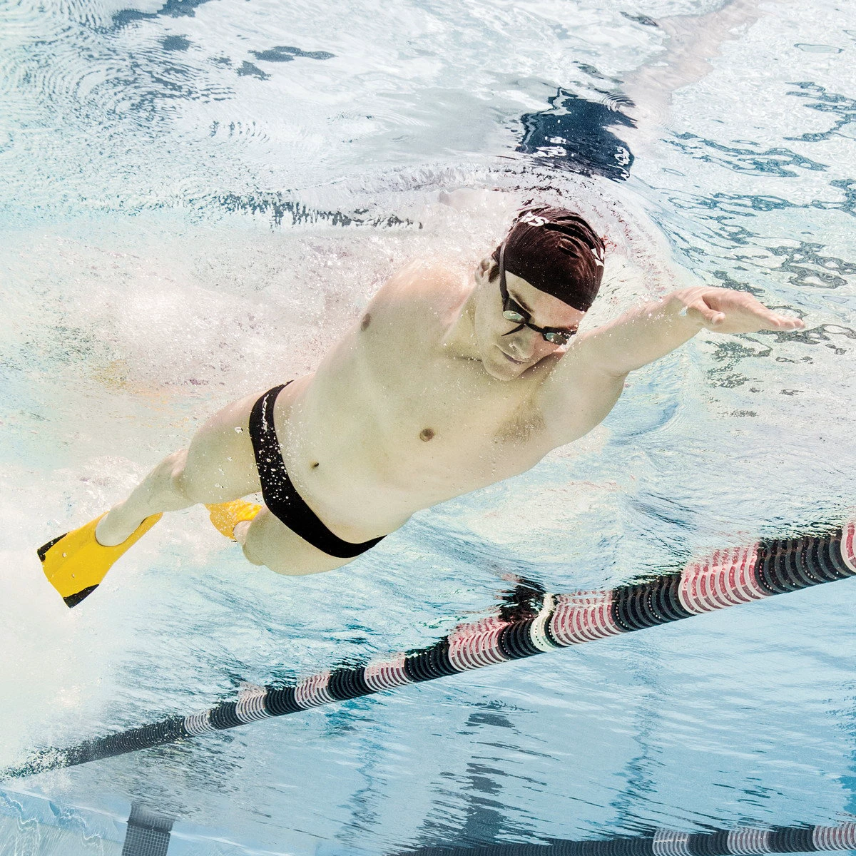 7. Finis - labe inot pentru adulti Zoomers Gold Z2 - galben