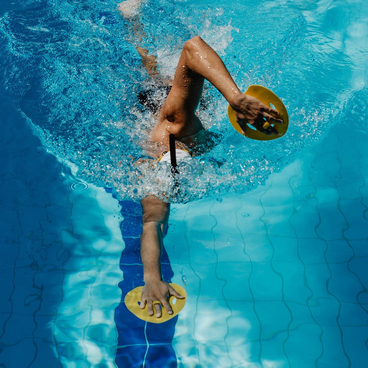3. Finis - palmare inot Manta Paddles - galben