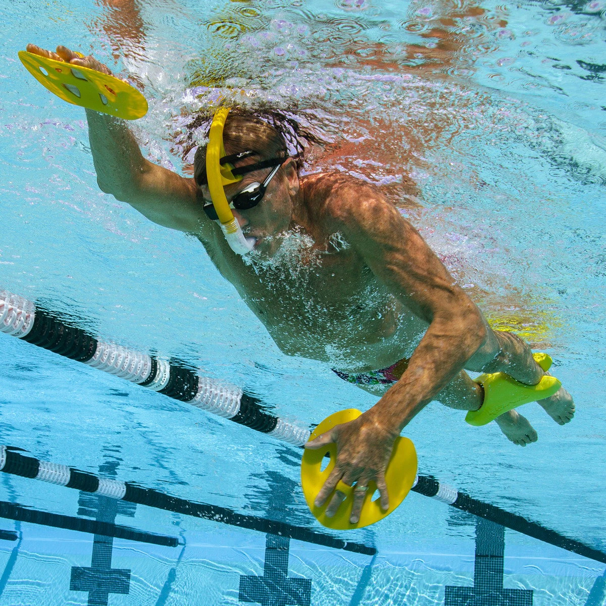 4. Finis - palmare inot Manta Paddles - galben