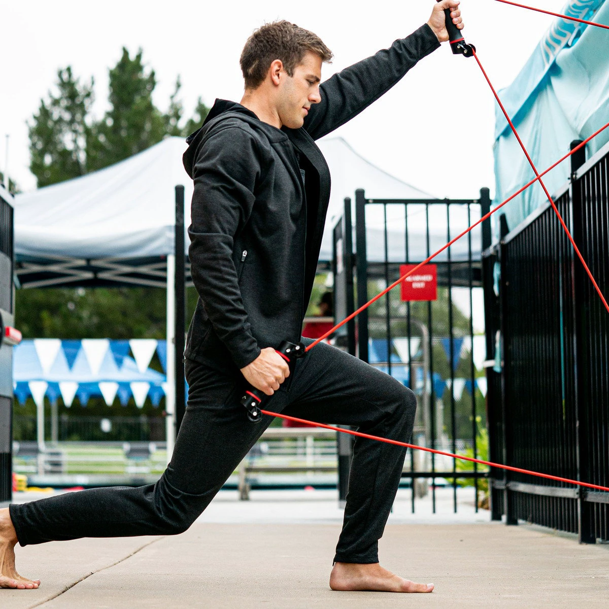 5. Finis - Pantaloni tehnici pentru barbati Tech Pants - negru