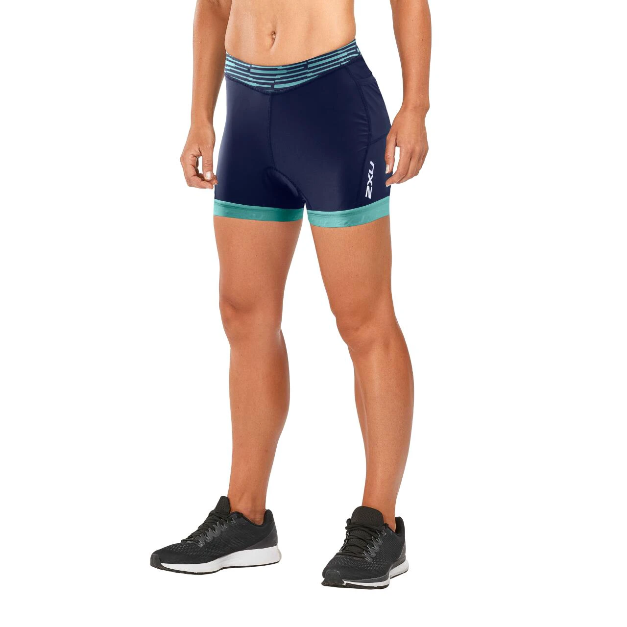 1. 2XU - Pantaloni sport pentru femei - Tri Short Active W - negru turcoaz