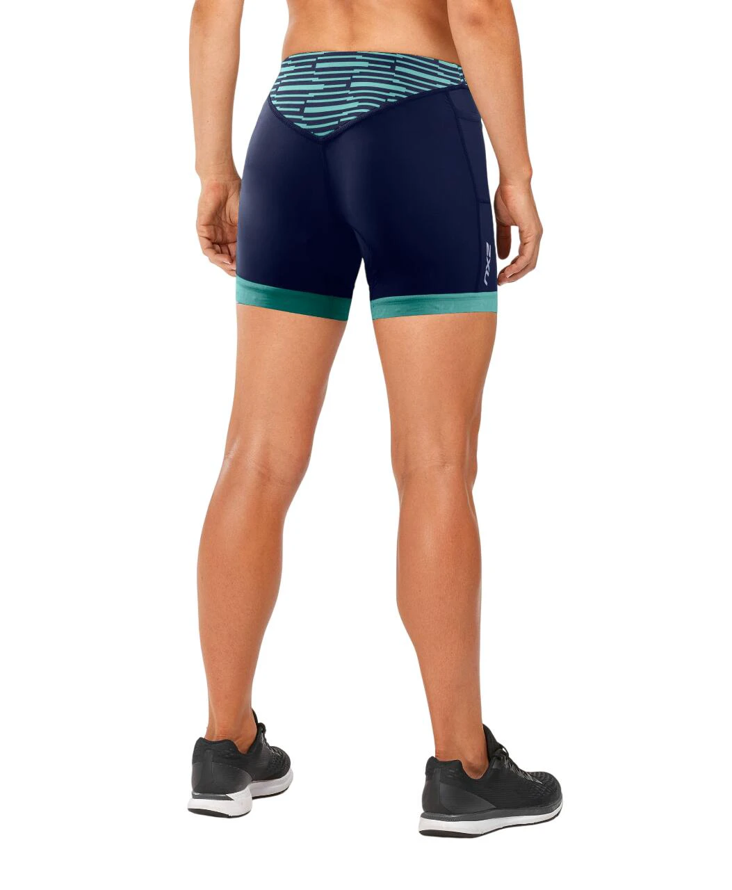 2. 2XU - Pantaloni sport pentru femei - Tri Short Active W - negru turcoaz