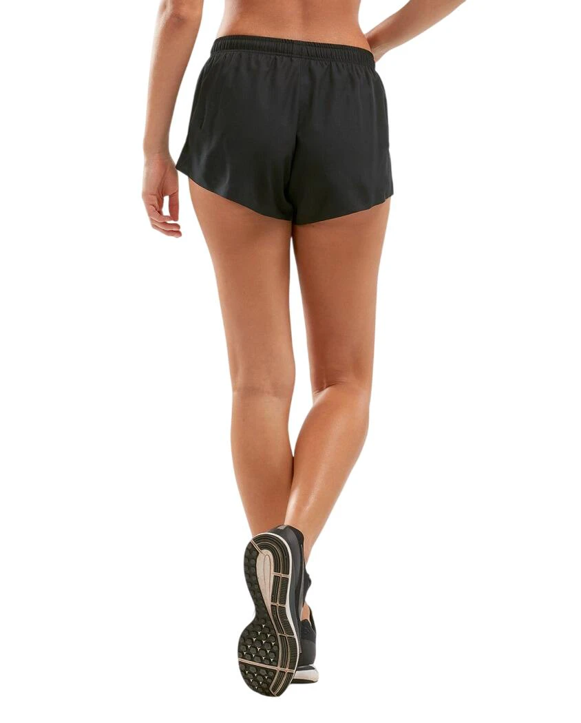 2. 2XU - Pantaloni scurti pentru femei - GHST 3" Short - negru reflexiv