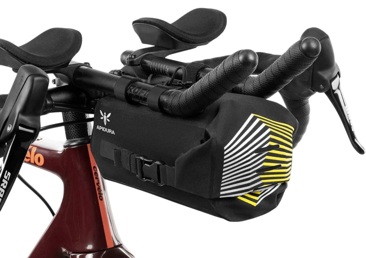 4. Apidura - geanta mica bicicleta cu prindere pe ghidon, (tip Aerobars sau pentru competii) Racing Aerobar Pack 2.5 litri