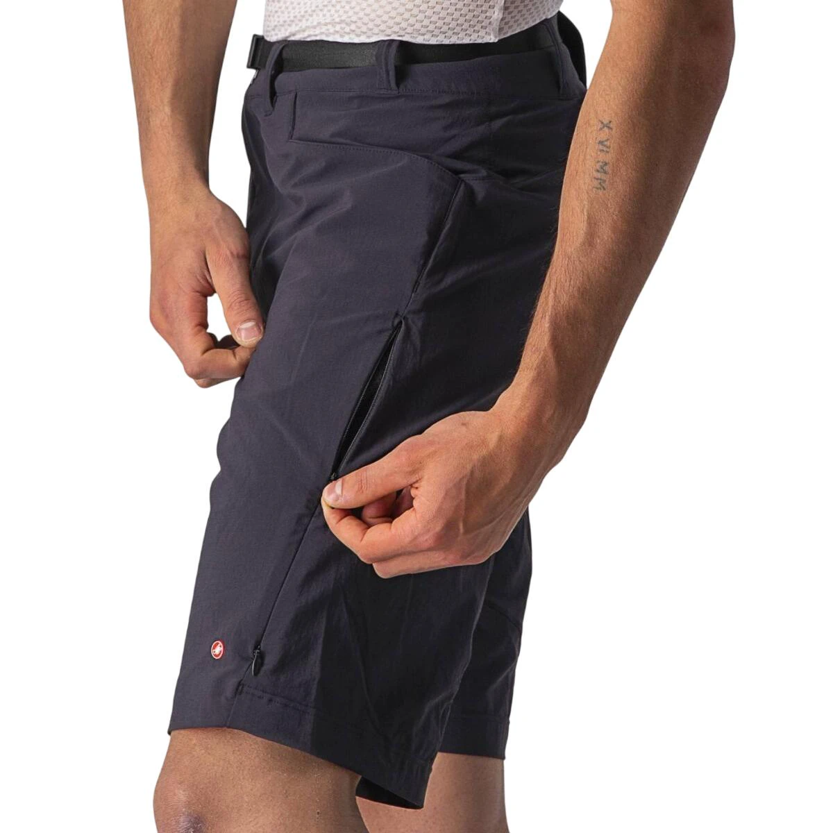 5. Castelli - pantaloni ciclism scurti si largi pentru barbati Unlimited Trail Baggy Short - negru