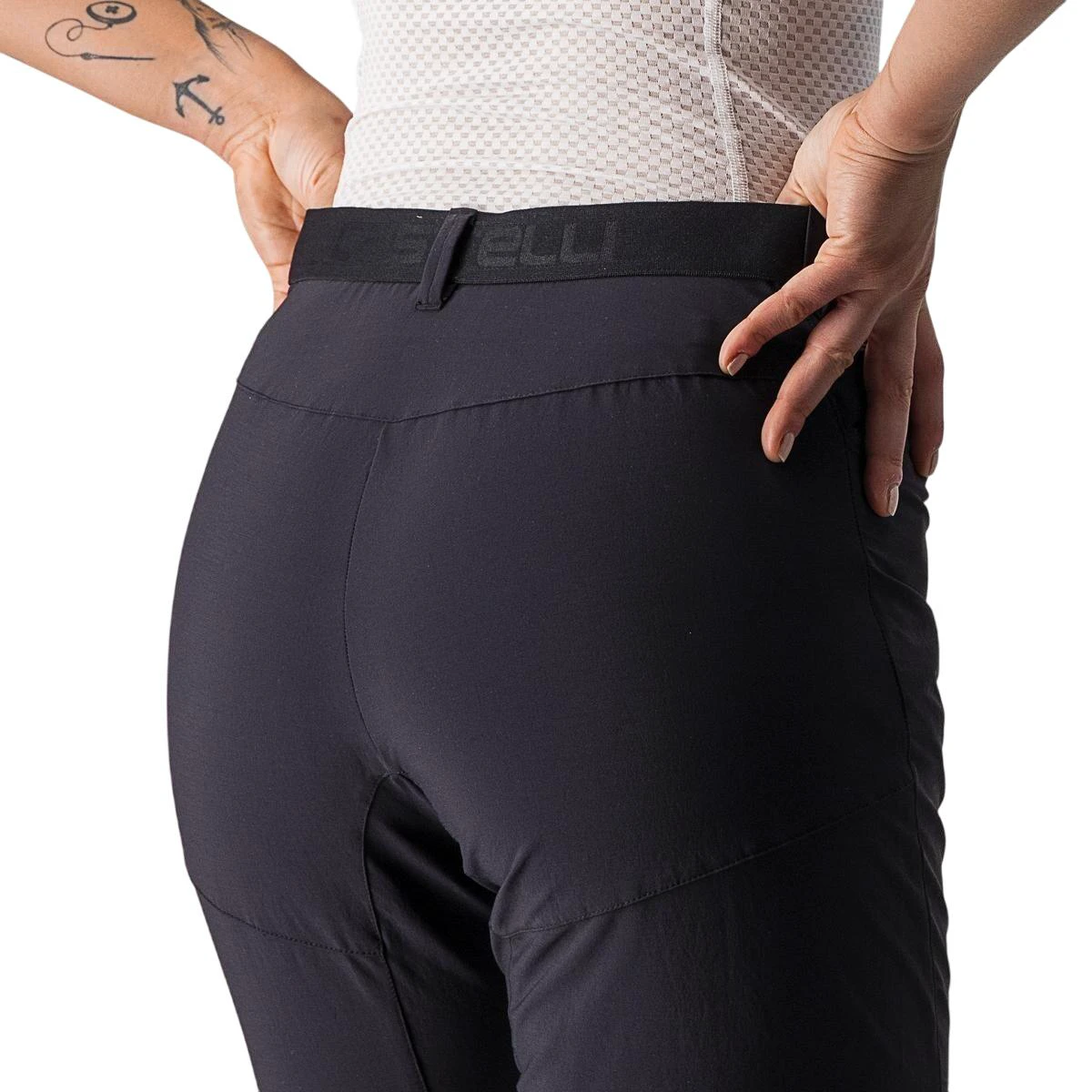 5. Castelli - pantaloni scurti ciclism pentru femei Unlimited W Baggy shorts - negru