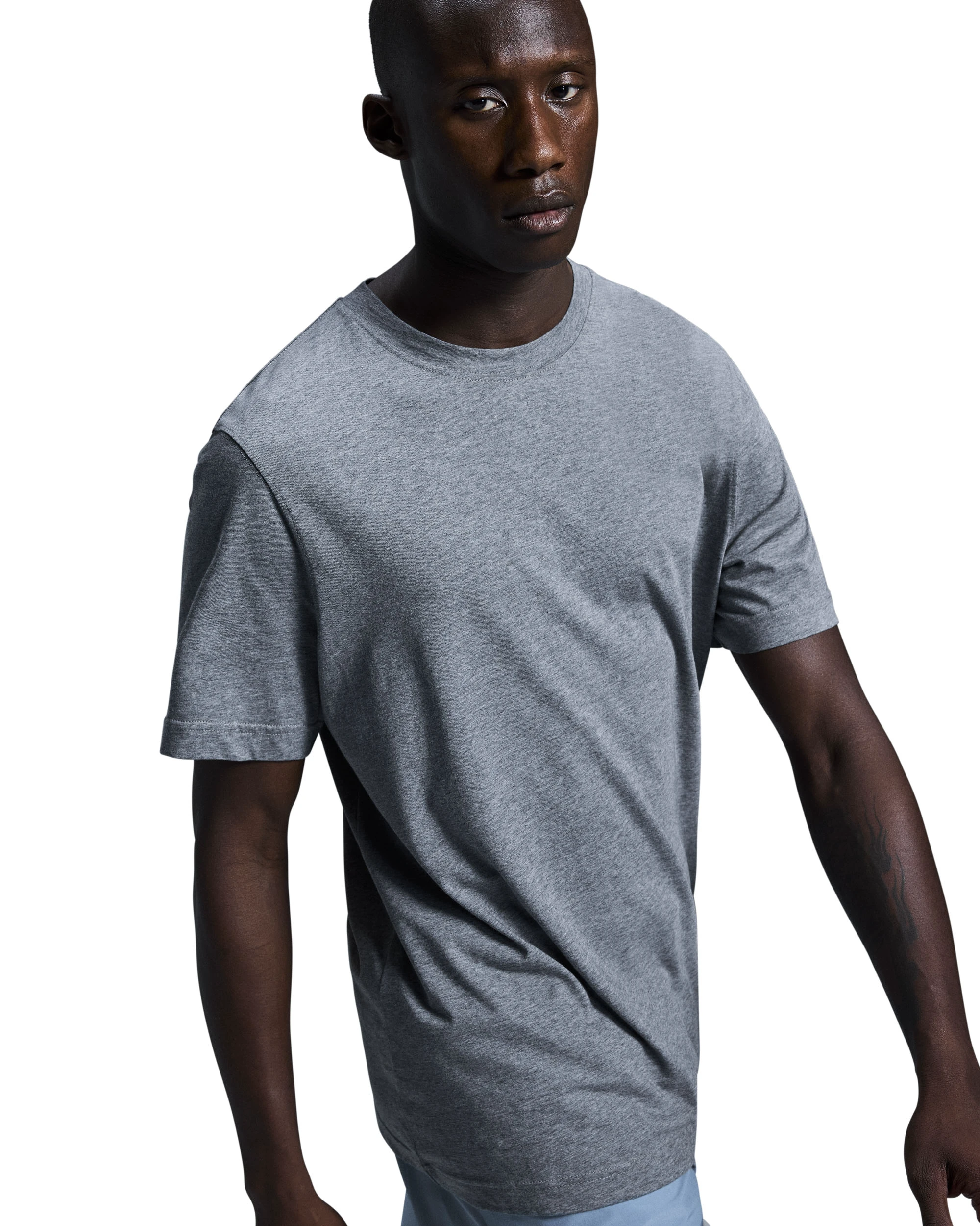 4. On - tricou - On-T - Basalt