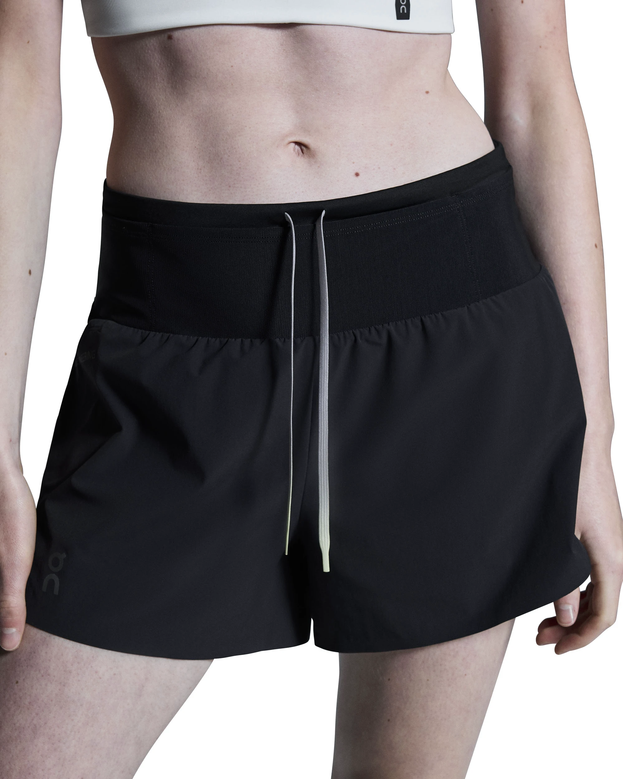 3. On - pantaloni scurti - Ultra Shorts W - Black | Black
