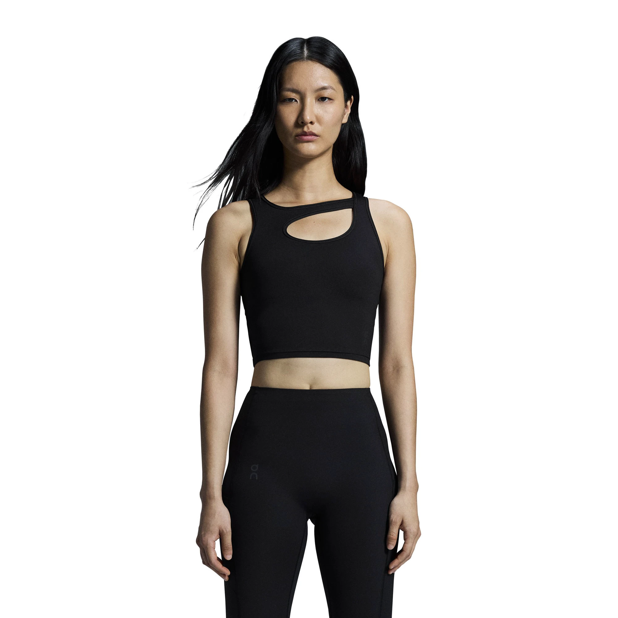 1. On - bustiera - Studio Cut-Out Crop W - Black