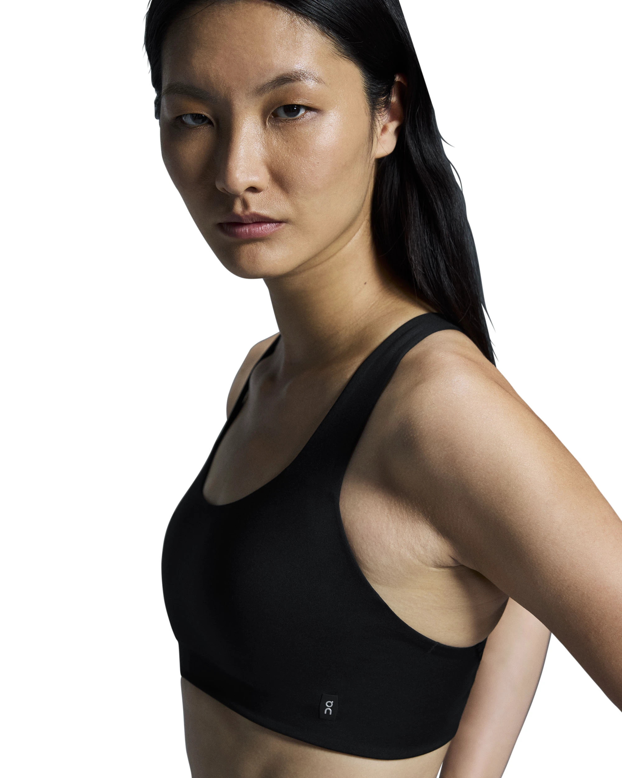 7. On - bustiera - Train Bra W - Black