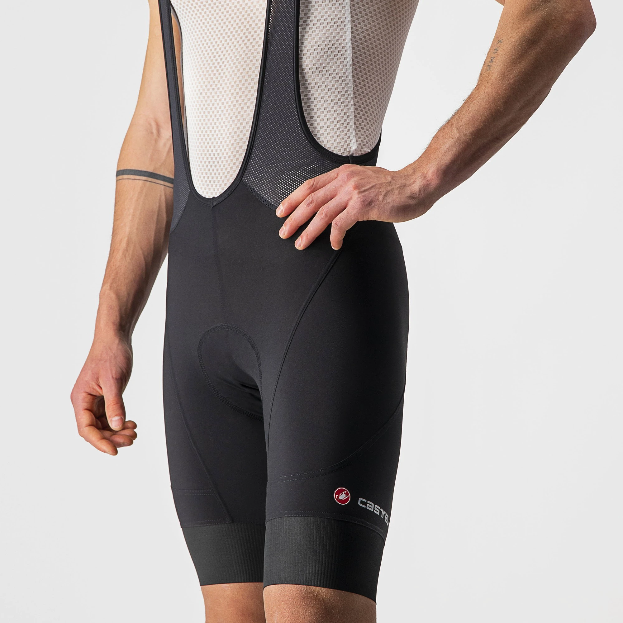 6. Castelli - pantaloni ciclism scurti cu bretele - Endurance 3 Bibshort - 15-35 gr C - negru