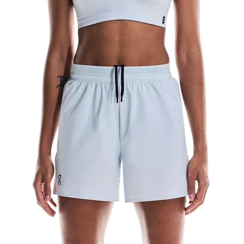 4. On - pantaloni scurti - 5" Performance Shorts - alb