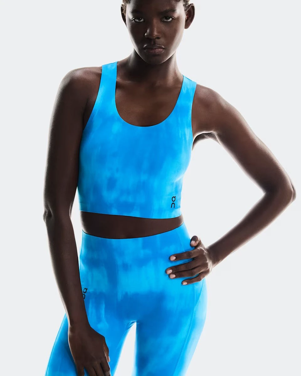 3. On - bustiera - Studio Open Back Crop W - Blue