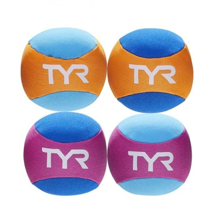 1. TYR - mingii de piscina pentru copii
