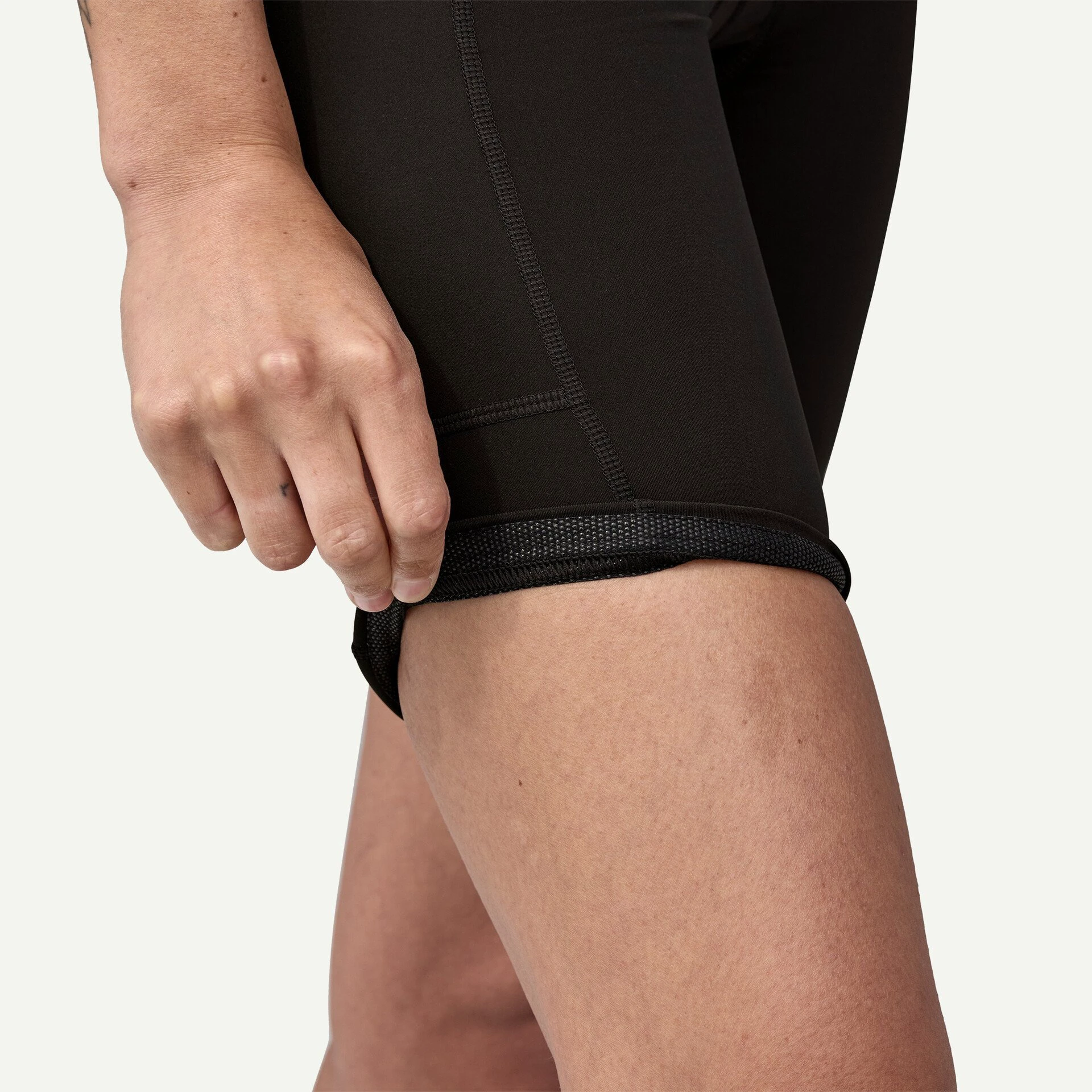 8. Patagonia - sort - W Nether Bike Shorts - Albastru