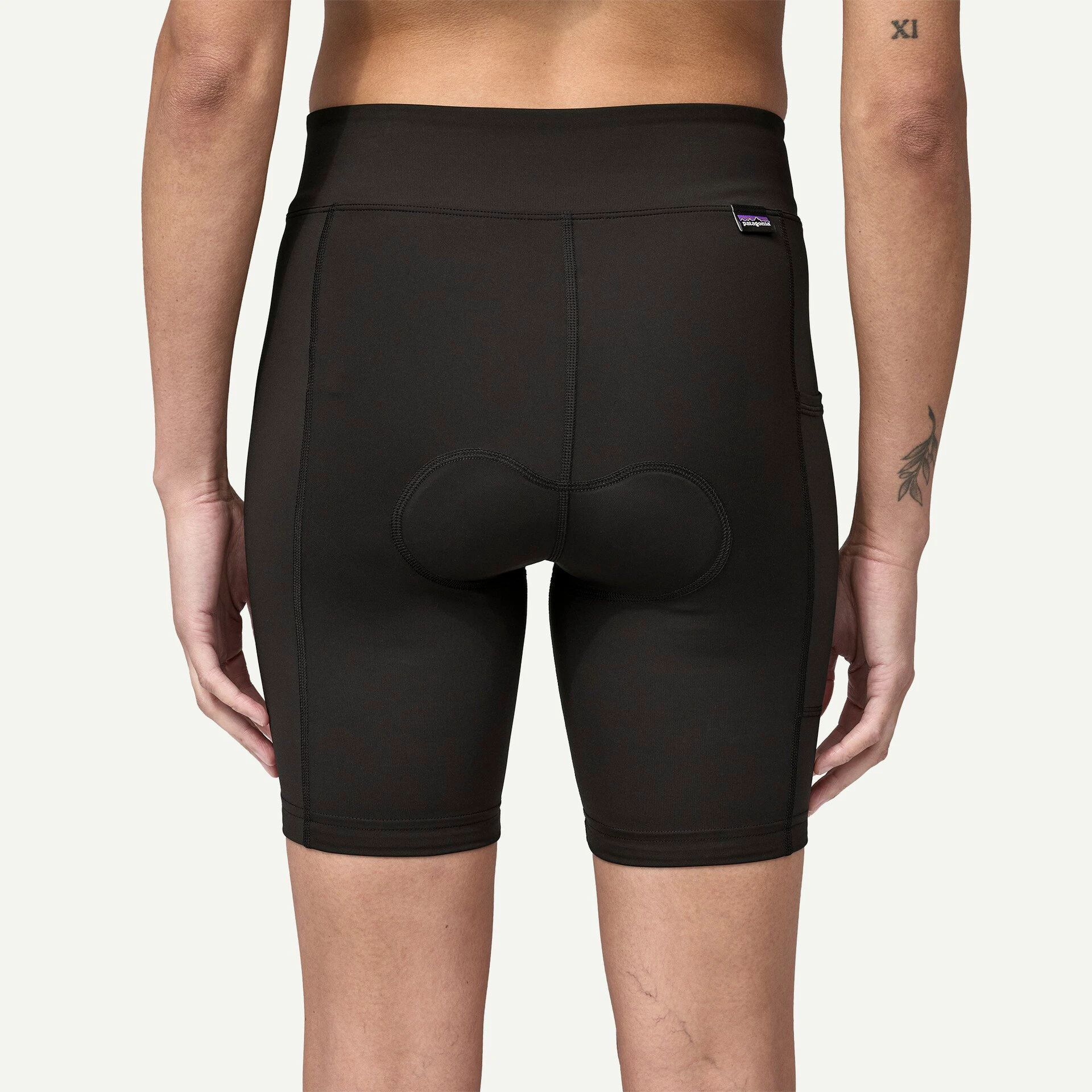 7. Patagonia - sort - W Nether Bike Shorts - Albastru