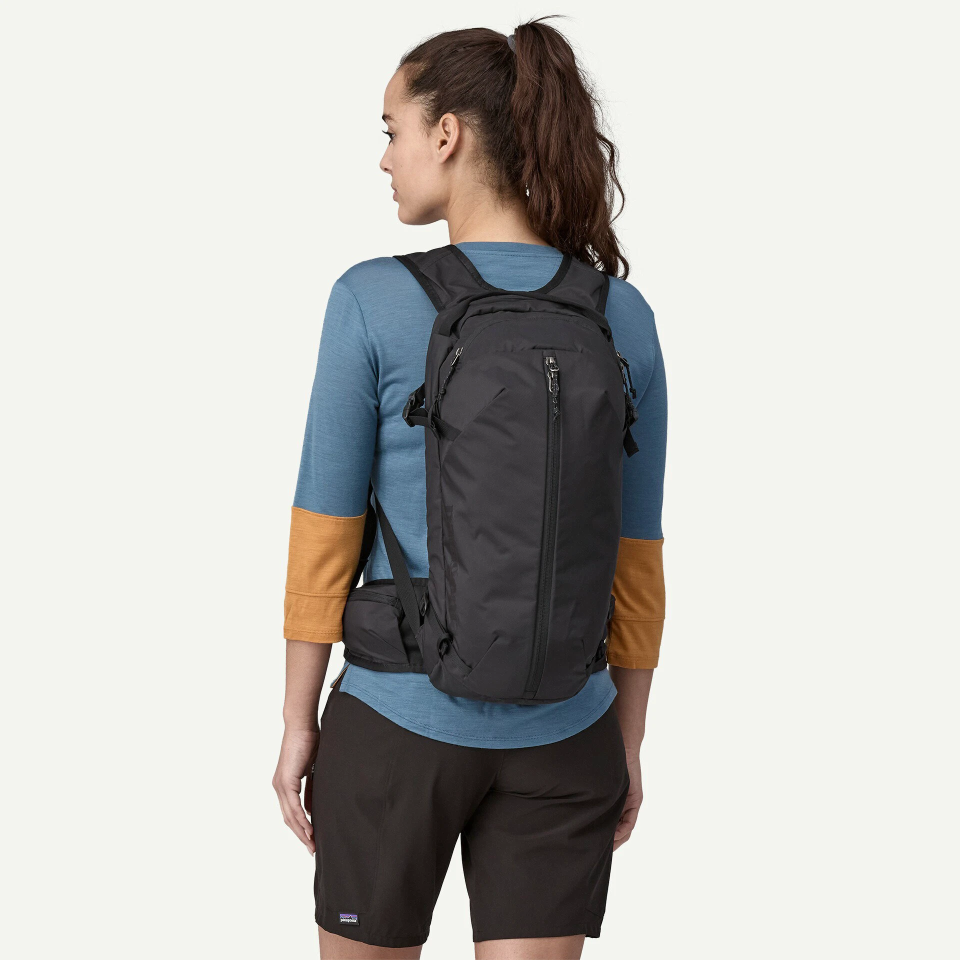 2. Patagonia - rucsac - Dirt Roamer - Negru