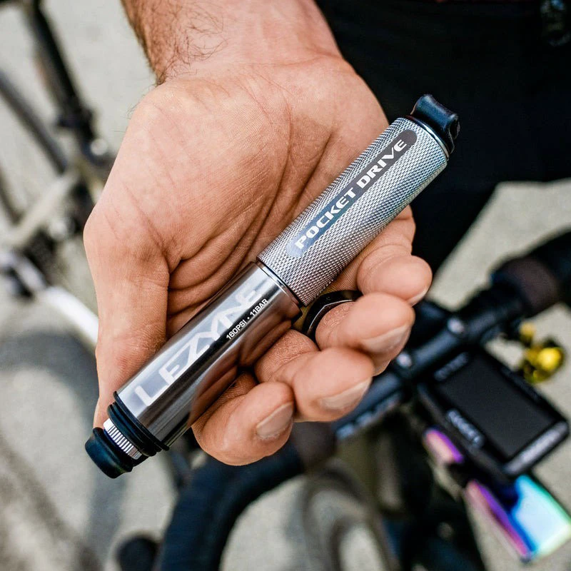 5. Lezyne - mini pompa - Hand Pump CNC Pocket Drive - 160 psi | 11 bar - negru