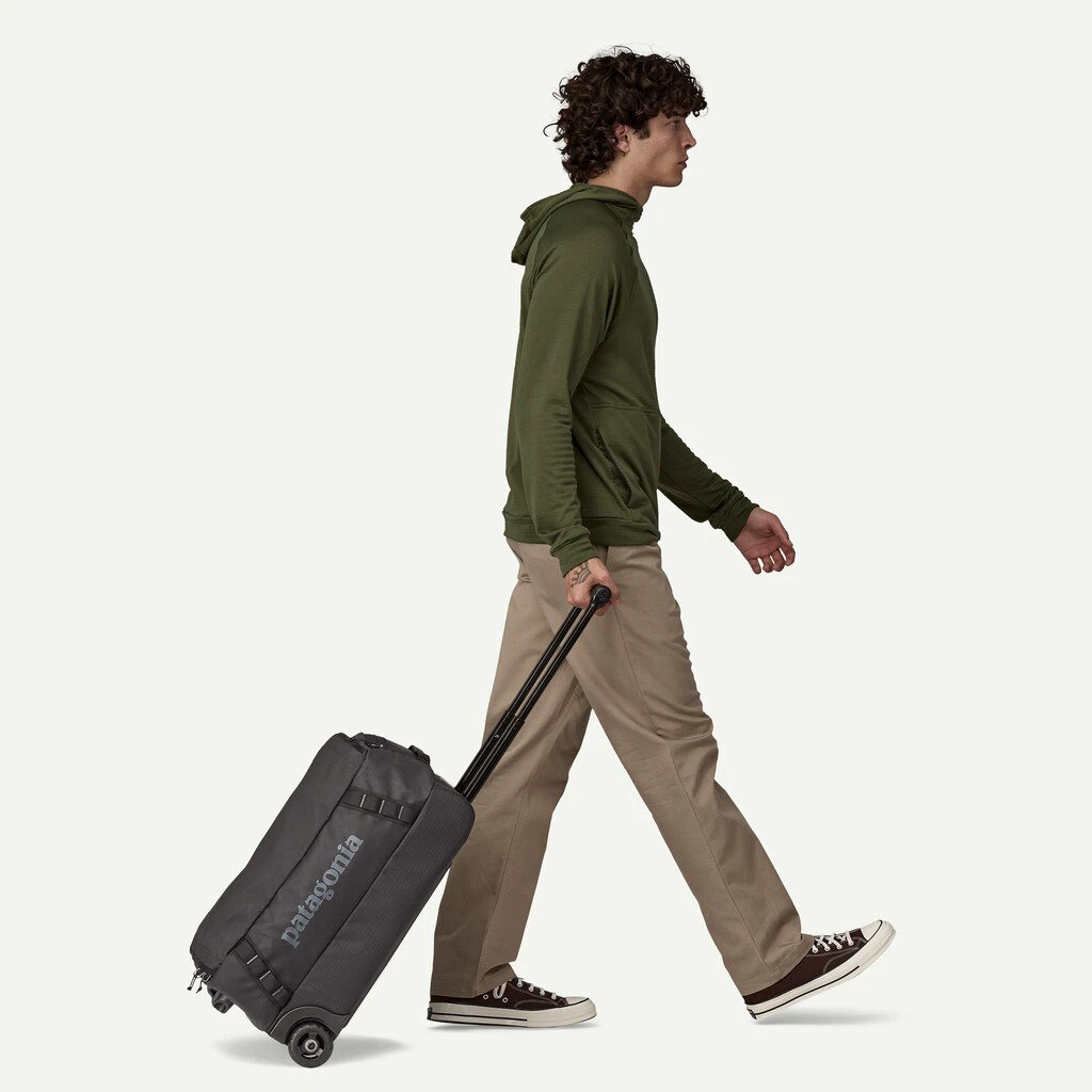 3. Patagonia - geanta - Black Hole Wheeled Duffel 40L - Negru
