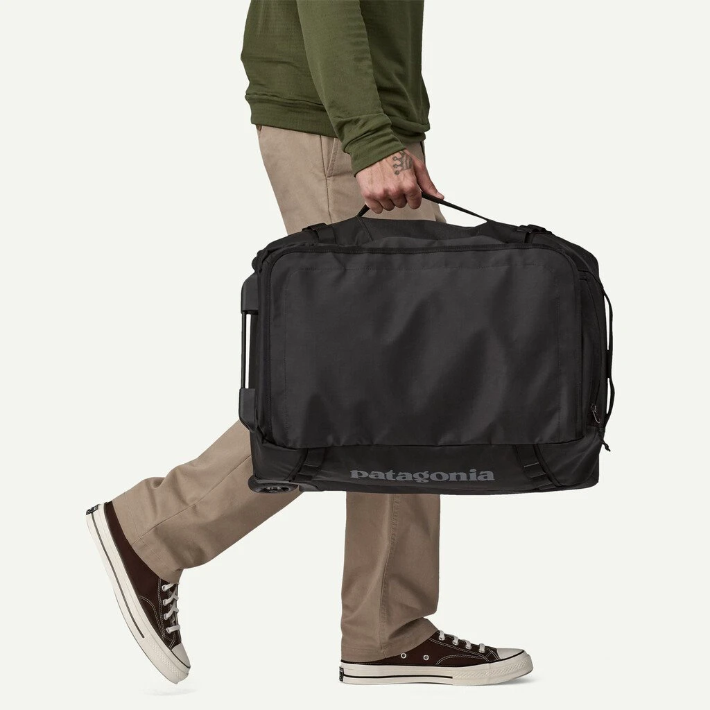 2. Patagonia - geanta - Black Hole Wheeled Duffel 40L - Negru