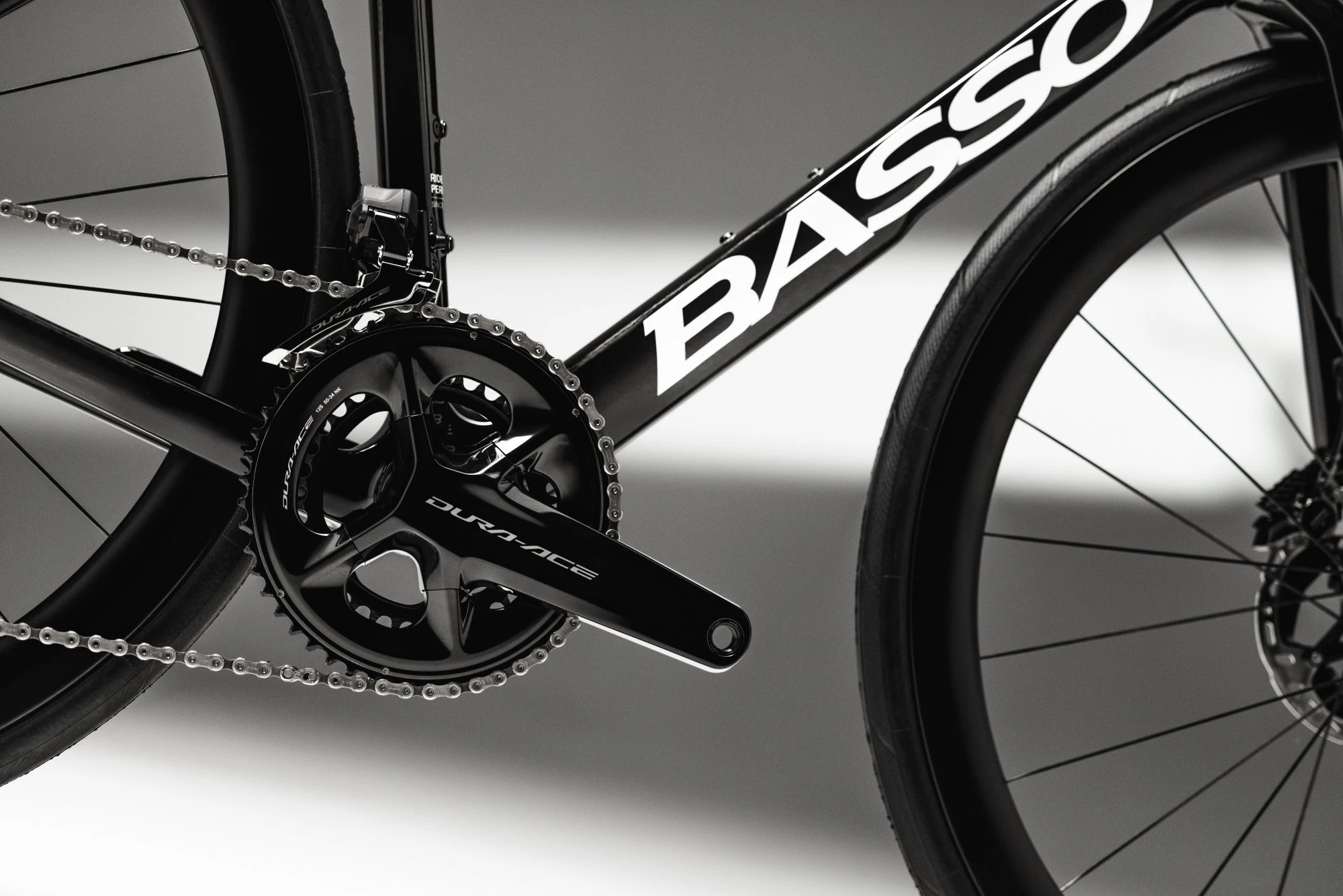 8. Bicicletă șosea Basso SV UItegra Di2 - Pure Black