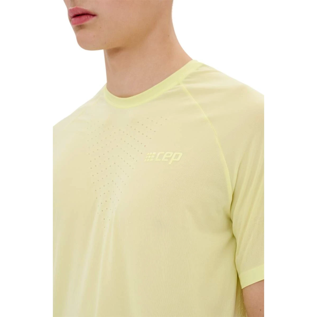 8. CEP - tricou tehnic - ultralight seamless shirt short sleeve v2 - lime