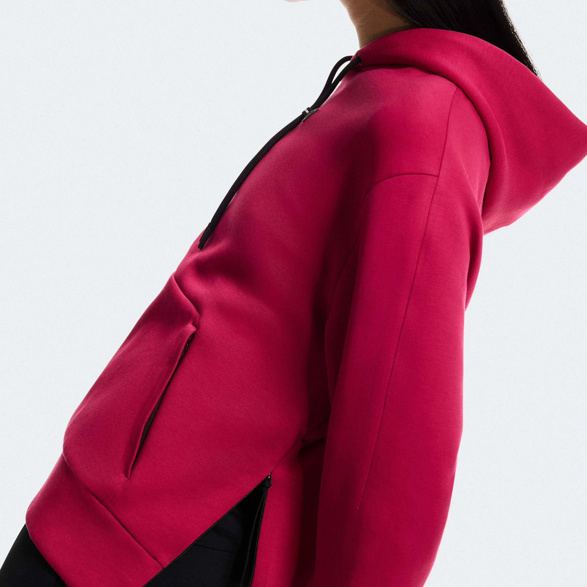 8. On - hanorac - Focus Tech Hoodie W - Grenadine