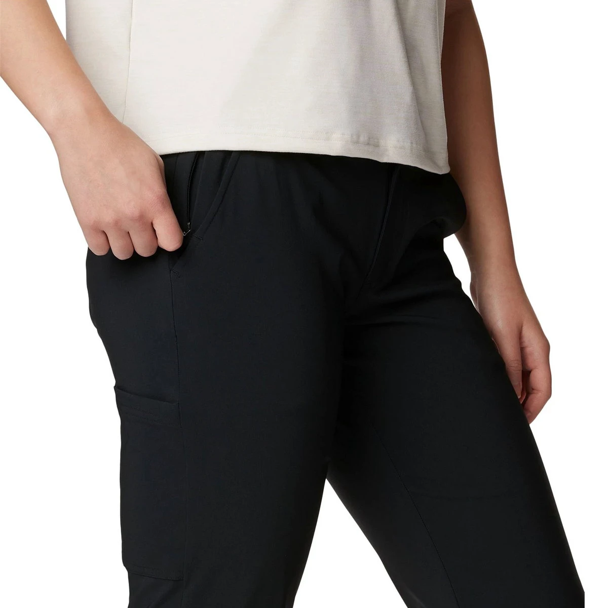 4. Columbia - Pantaloni Femei Columbia Back Beauty Softshell - negru