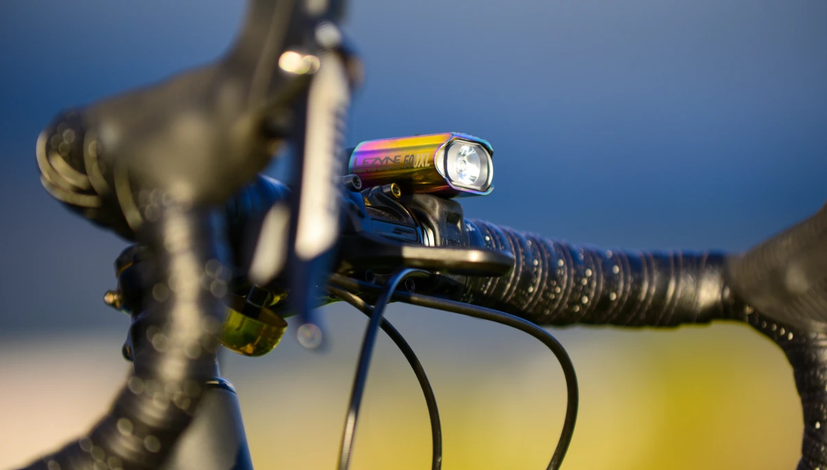 3. Lezyne - Lumina fata far - Hecto Drive 500XL - 500 Lumen - negru
