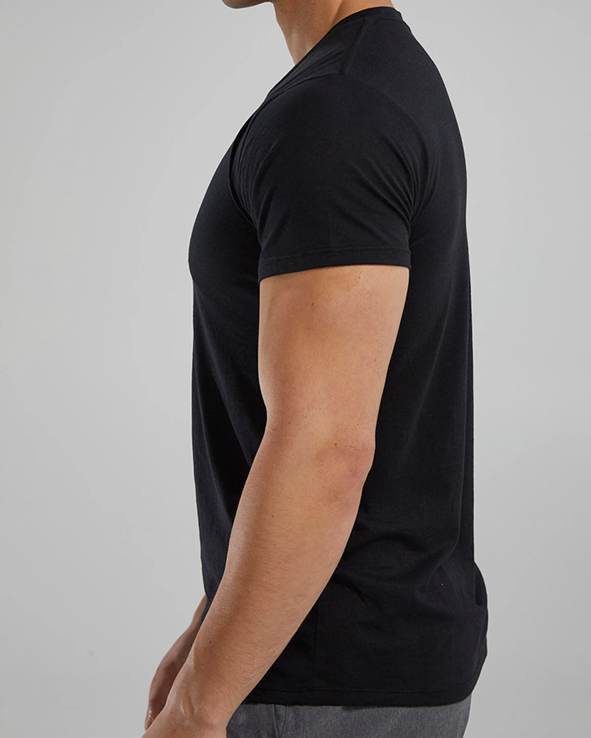 7. Tricou tehnic TYR Unisex Lightweight Ultrasoft Tech - negru | confortabil