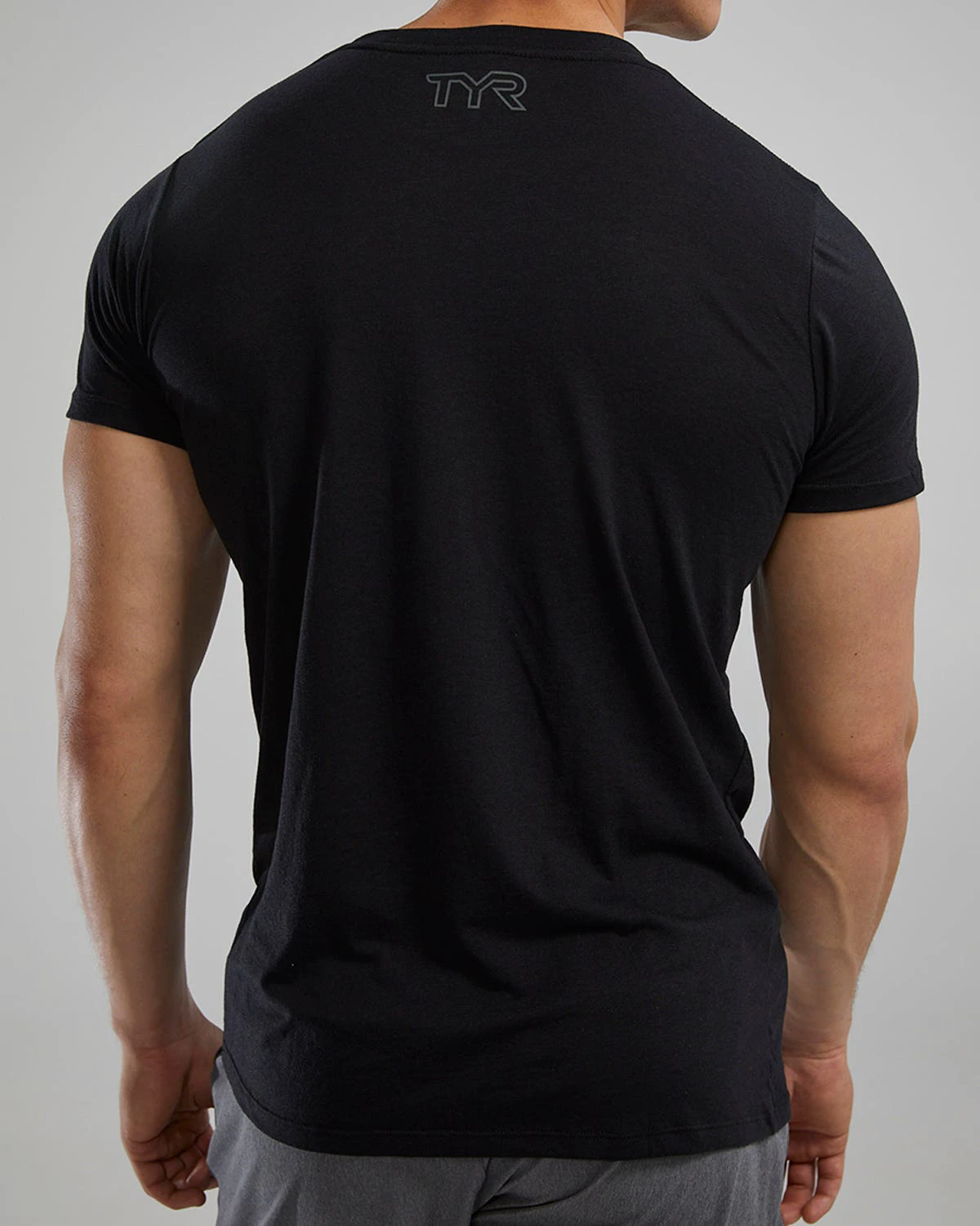 8. Tricou tehnic TYR Unisex Lightweight Ultrasoft Tech - negru | confortabil