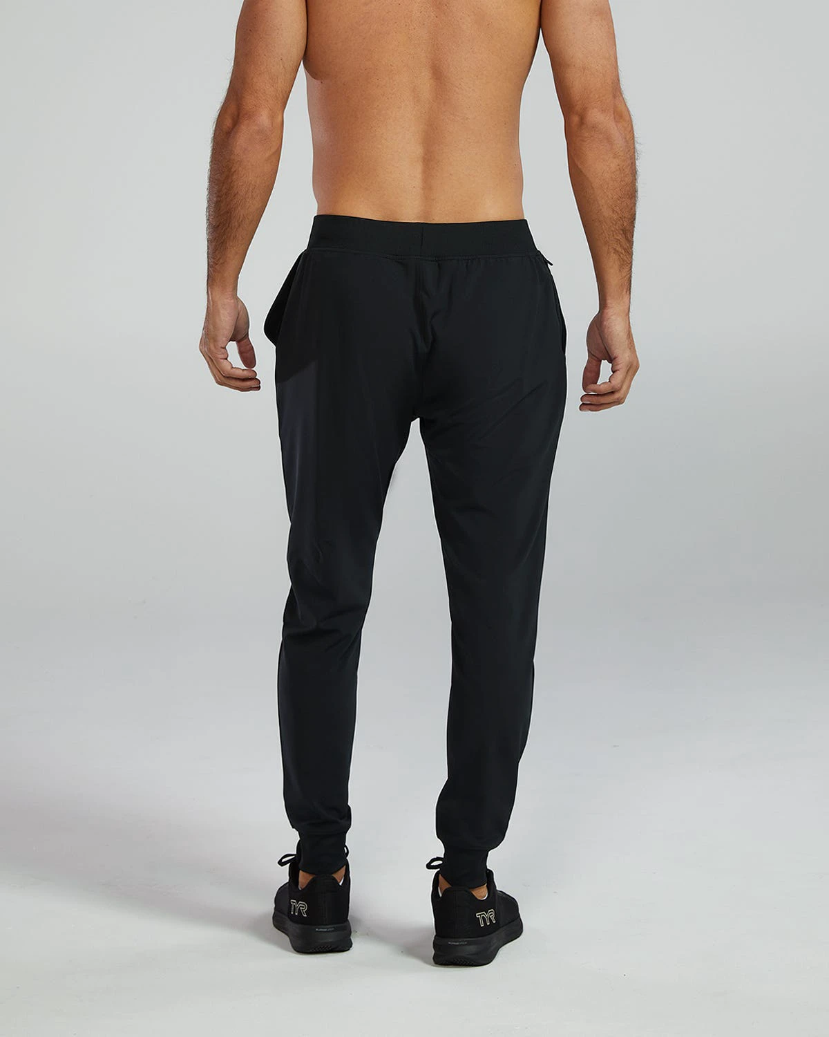 2. Pantaloni lungi tehnici TYR Tech Jogger - negru | confortabil și durabil