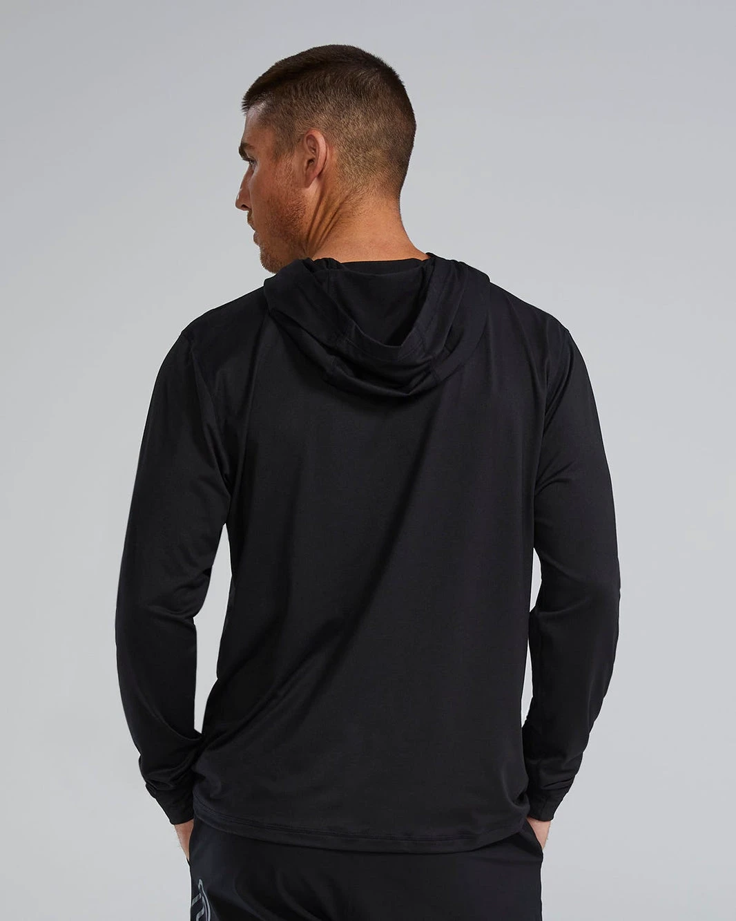 2. Hanorac TYR SLS Tech Performance Hoodie - negru | confortabil și durabil