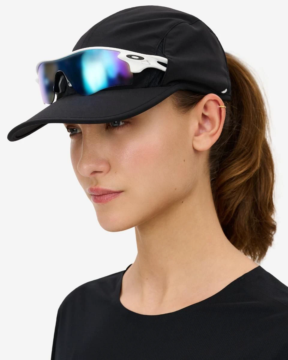8. Șapcă alergare CEP Core Run Cap - neagră | reflectorizantă, protecție UV