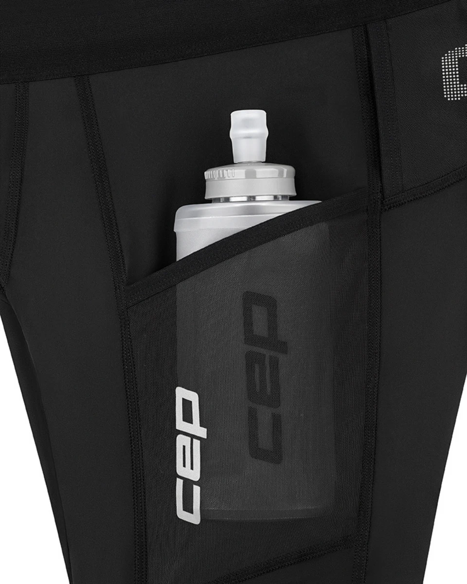 9. Pantaloni scurți alergare CEP Pro Run Ultralight Cargo | compresie ușoară - black