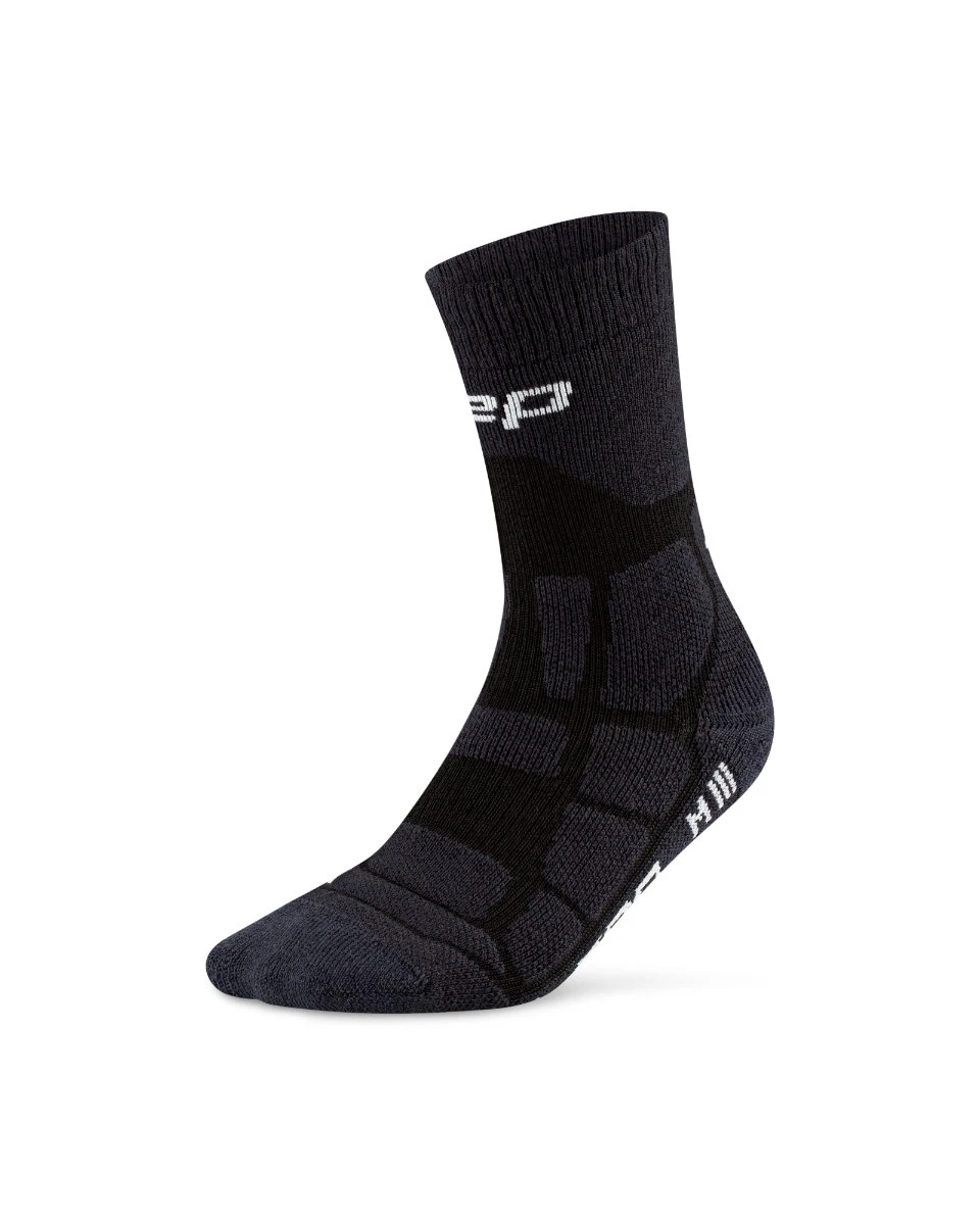 1. Șosete compresie hiking CEP Hiking Max Cushion 2.0 - negre | amortizare maximă