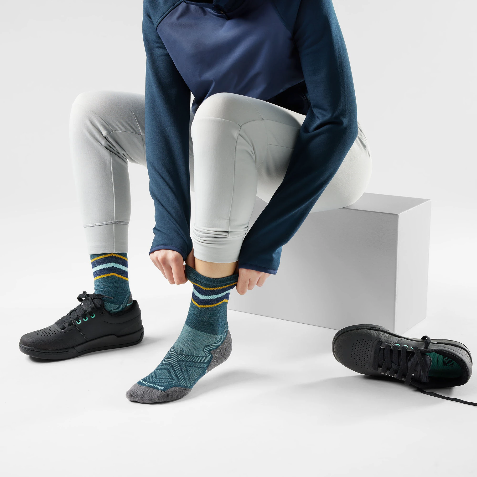 2. Șosete Merino alergare Smartwool Run - albastru Twilight | Mid Crew | Targeted Cushion