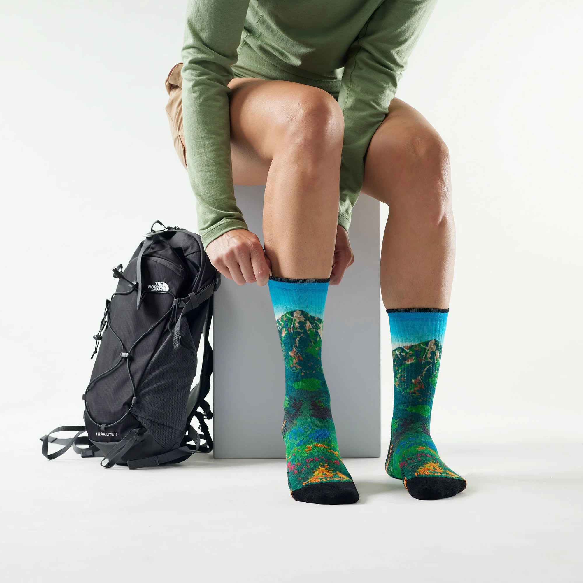2. Șosete Merino hiking Smartwool Hike Mountain Lake - albastru Capri | Crew | Targeted Cushion