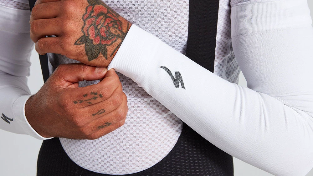 2. Incalzitoare brate SPECIALIZED Seamless UV - White