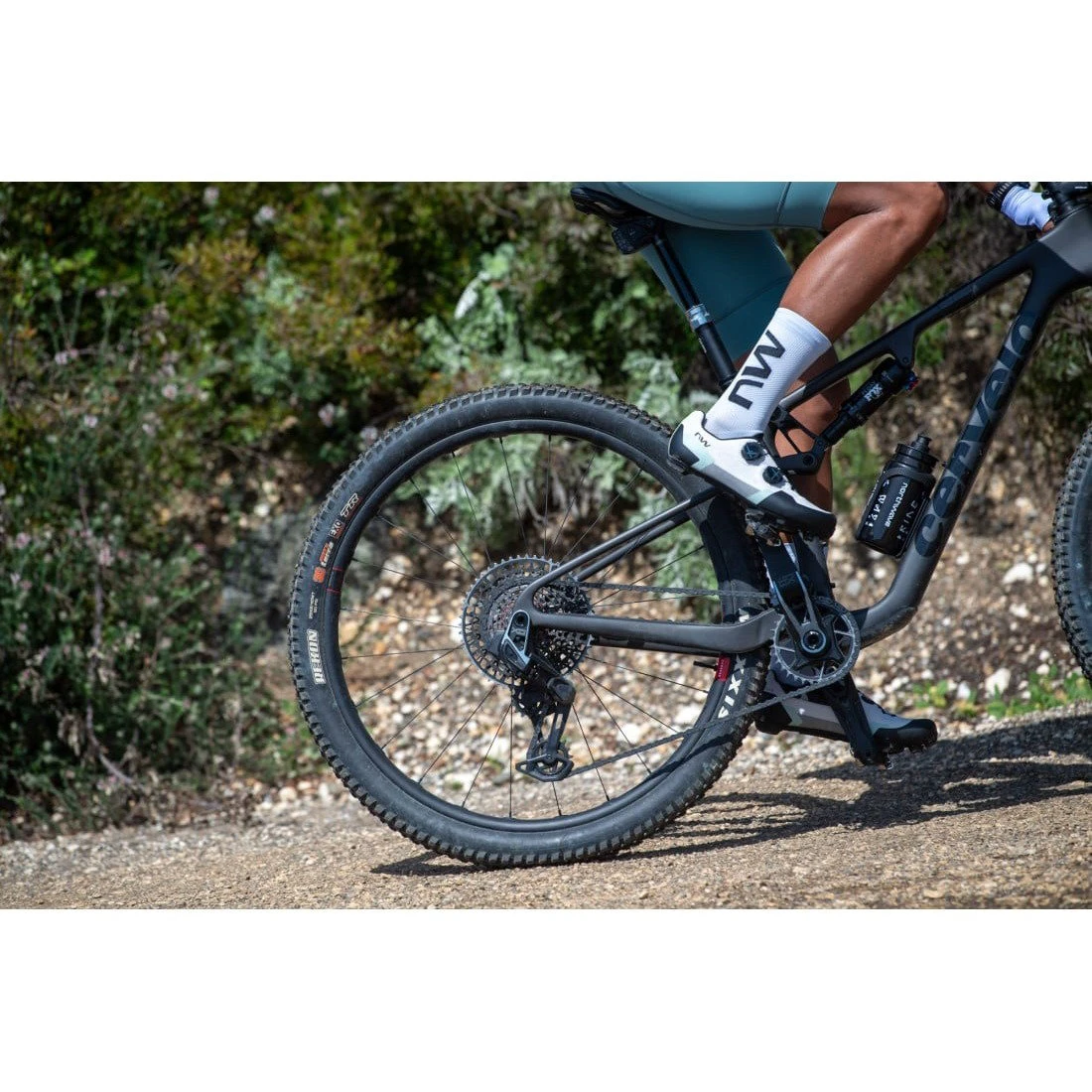 12. Pantofi ciclism MTB XC Northwave Extreme XT - gri/verde salvie | talpă carbon
