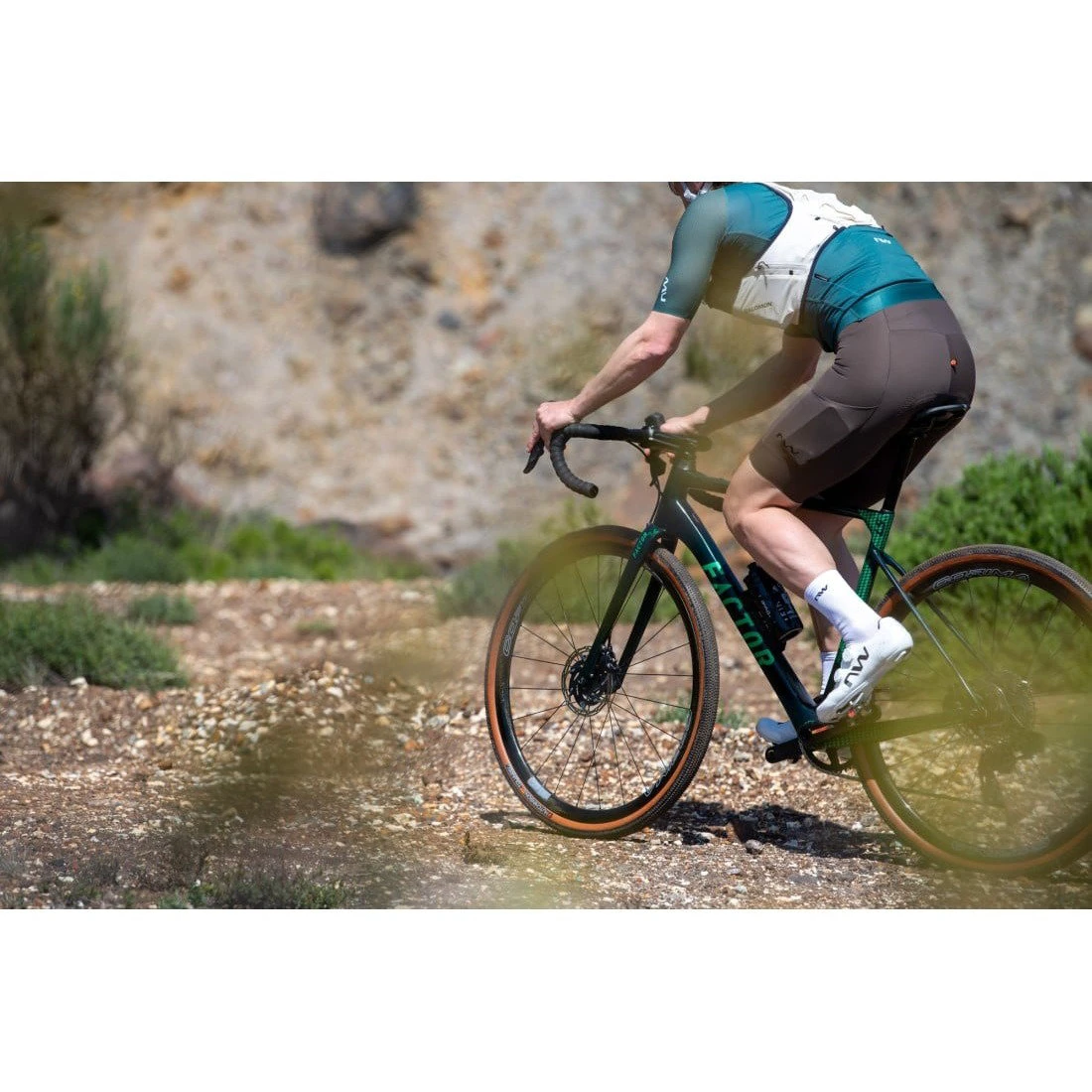 16. Pantofi ciclism MTB XC Northwave Extreme X - alb | talpă carbon